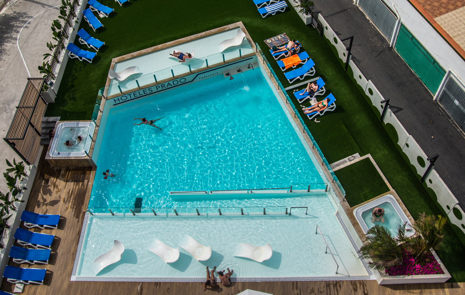 Prado II · piscina